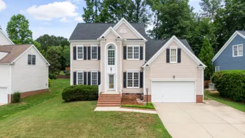 Best Vinyl Siding Color for a White Brick House: Top Choices for Curb Appeal & Value Best Vinyl Siding Color for a White Brick House: Top Choices for Curb Appeal & Value Why Choosing the Right Vinyl Siding Color Matters