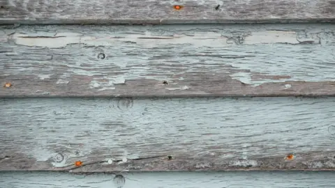 Cost to Remove Old Vinyl Siding and Replace – Full 2026 Pricing Guide Cost to Remove Old Vinyl Siding and Replace – Full 2026 Pricing Guide Understanding the Cost to Remove Old Vinyl Siding and Replace