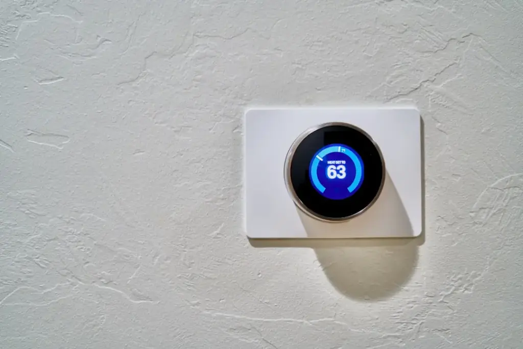 smart thermostats heat pumps Top Rated Smart Thermostats for Homes with Heat Pumps Guide 2026 Quick Comparison Table: Top Smart Thermostats for Heat Pumps